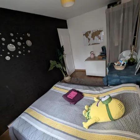 Chambre Privee Avec Espaces Partages Chez La Famille D'Anthony Nevers Exterior photo
