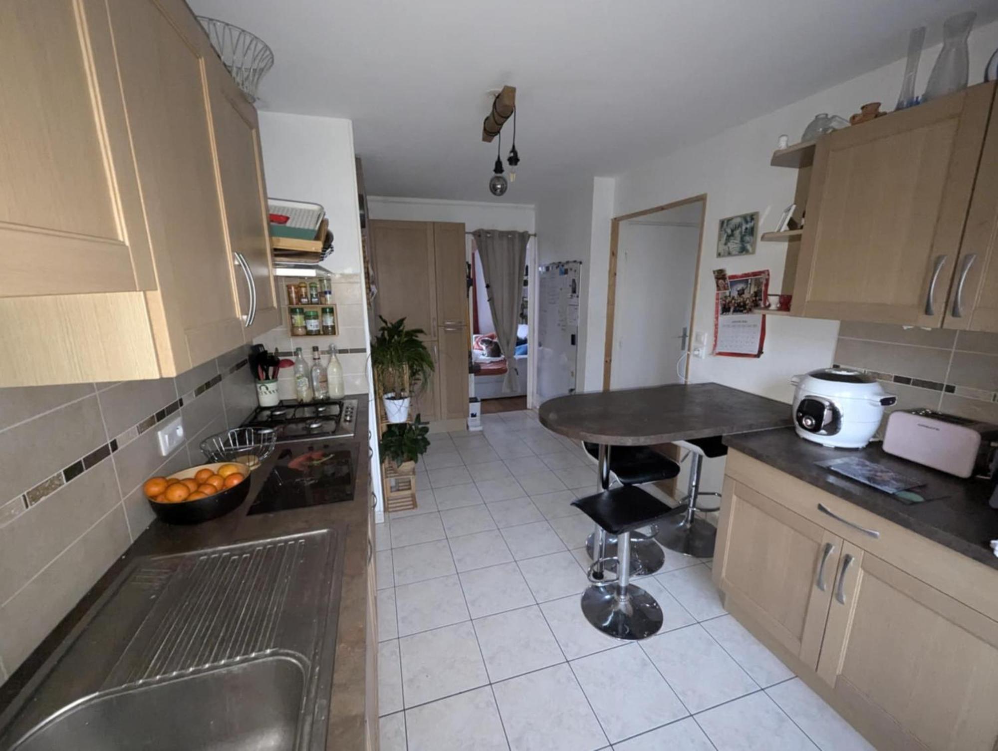 Privee Avec Espaces Partages Chez La Famille D'anthony Homestay *